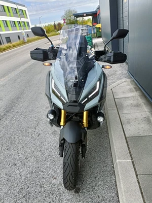Honda X-ADV (Matte Deep Mud Grey) - Bild 7