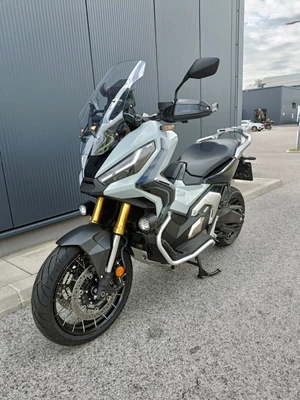 Honda X-ADV (Matte Deep Mud Grey) - Bild 5