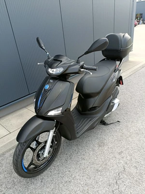 Piaggio Liberty 125 S (Nero Meteora) - Bild 2