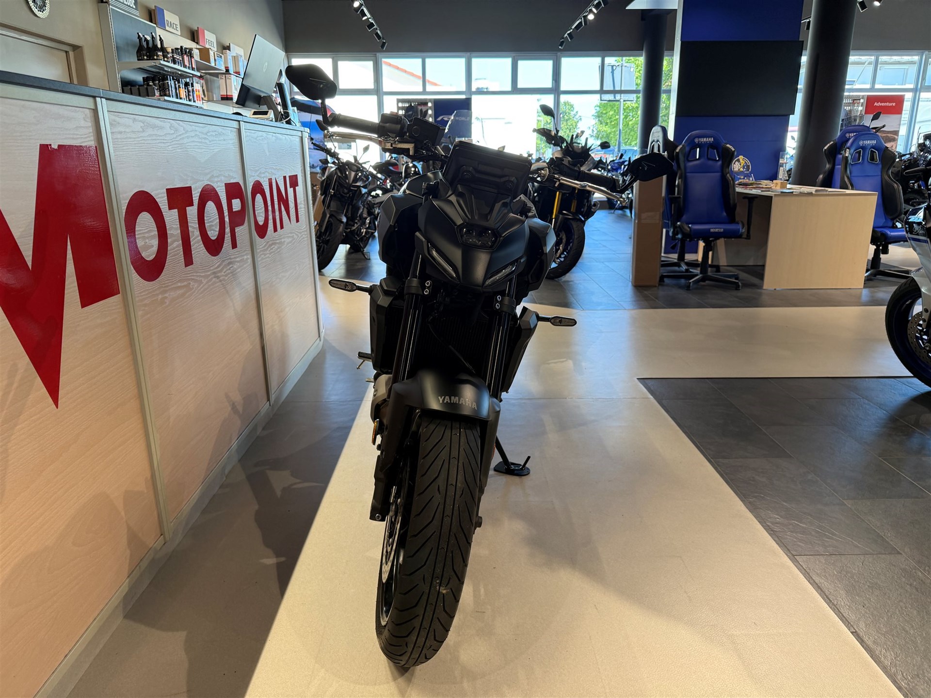 Yamaha MT-07, inkl. Gilles Lenkerendenspiegel