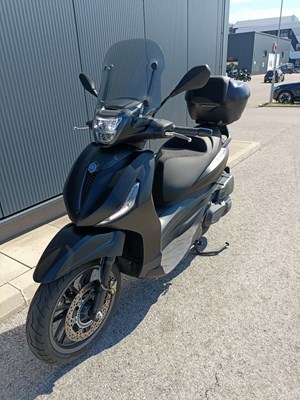 Piaggio Beverly 400 S (Nero Meteora) - Bild 6