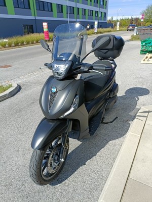 Piaggio Beverly 400 S (Nero Meteora) - Bild 5