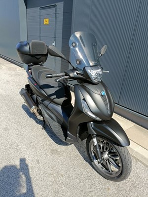 Piaggio Beverly 400 S (Nero Meteora) - Bild 3