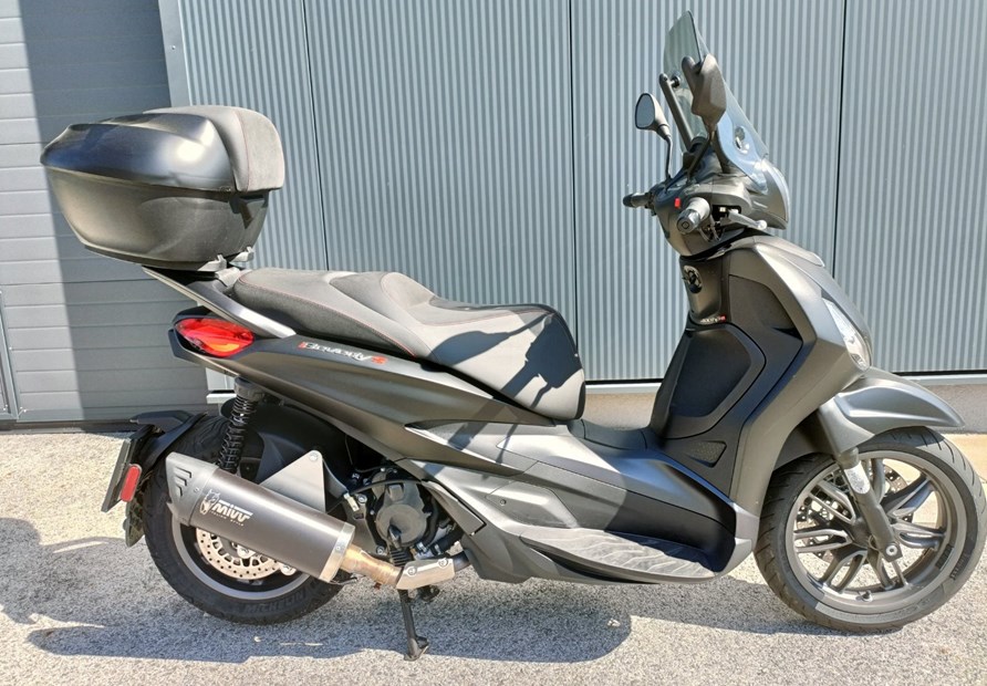Piaggio Beverly 400 S (Nero Meteora)