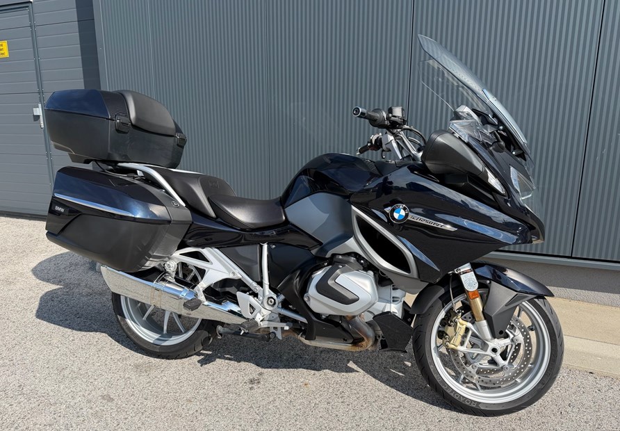 BMW R 1250 RT (carbon-schwarz metallic)