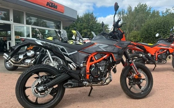 Neufahrzeug KTM 125 SMC R - Bild 1