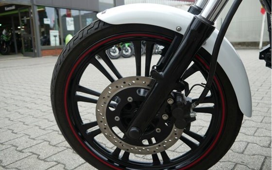 Gebrauchtmotorrad Kawasaki VN 900 Custom - Bild 10