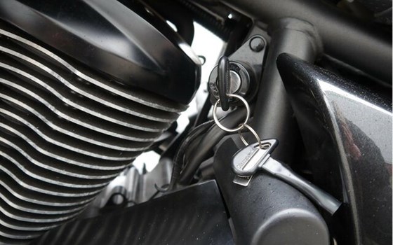 Gebrauchtmotorrad Kawasaki VN 900 Custom - Bild 8