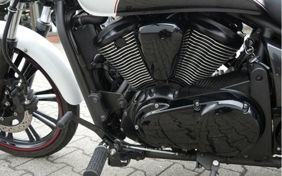 Gebrauchtmotorrad Kawasaki VN 900 Custom - Bild 9