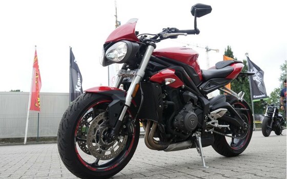 Gebrauchtmotorrad Triumph Street Triple S - Bild 19