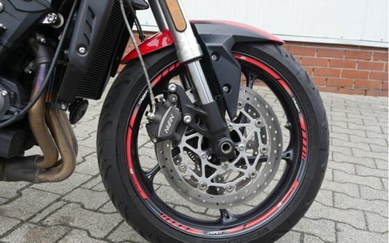 Gebrauchtmotorrad Triumph Street Triple S - Bild 4