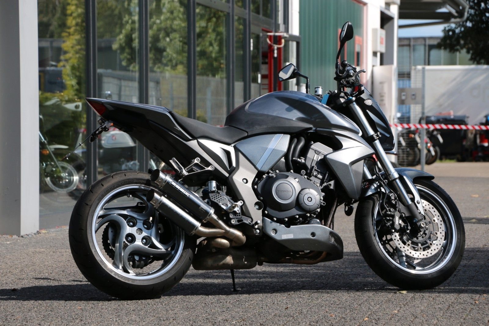 Honda CB1000R+