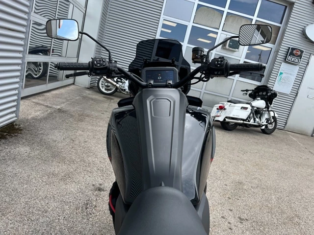 Harley-Davidson Pan America 1250 ST (schwarz) - Bild 11