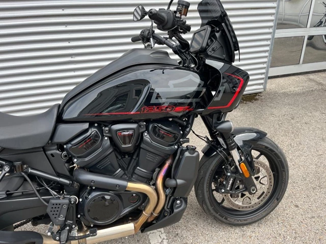 Harley-Davidson Pan America 1250 ST (schwarz) - Bild 3