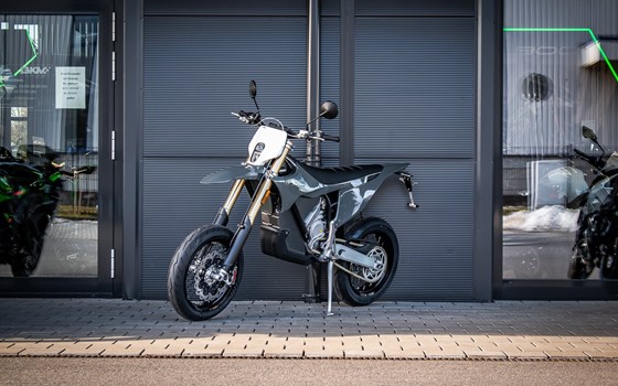 Gebrauchtmotorrad Stark Future Varg SM - Bild 12