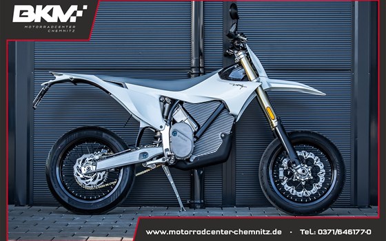 Gebrauchtmotorrad Stark Future Varg SM - Bild 1