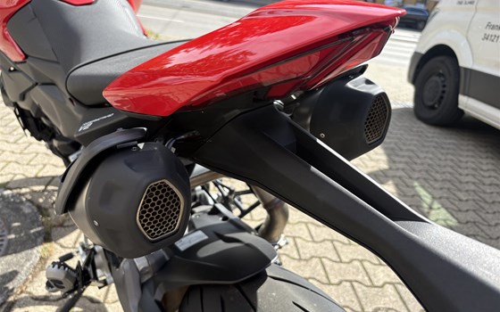 Gebrauchtmotorrad Ducati Hypermotard V2 - Bild 17