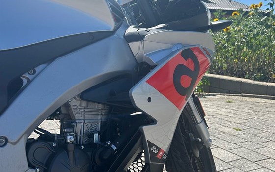 Gebrauchtmotorrad Aprilia RS 125 ABS - Bild 5