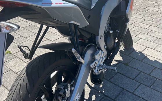 Gebrauchtmotorrad Aprilia RS 125 ABS - Bild 8