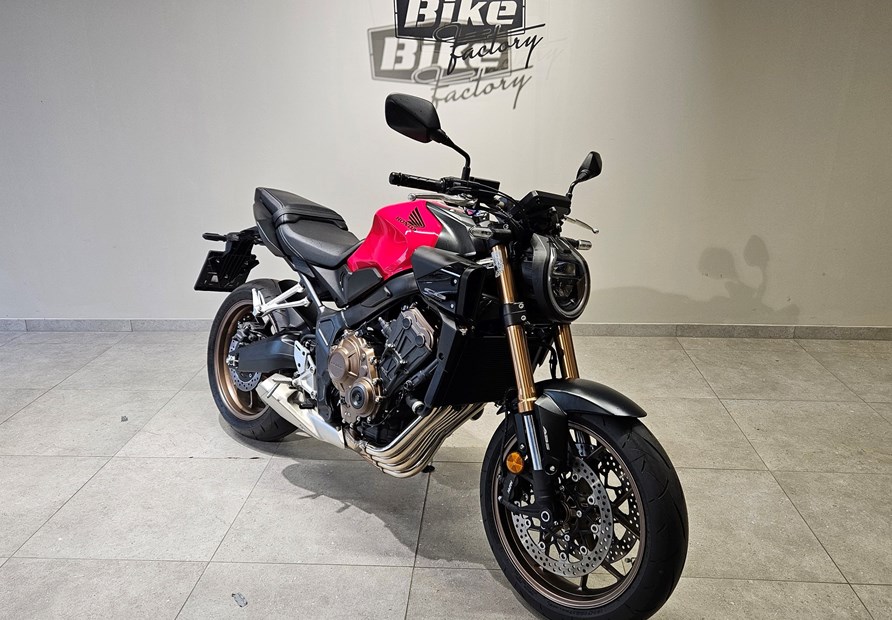 Honda CB650R (GRAND PRIX RED / HRC TRICOLOUR)