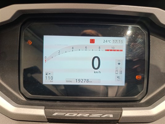 Honda Forza 350 (rot) - Bild 5