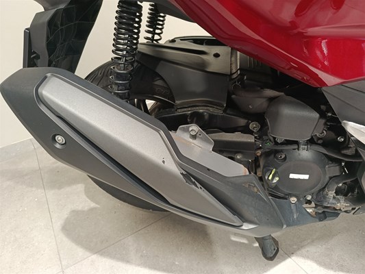 Honda Forza 350 (rot) - Bild 4