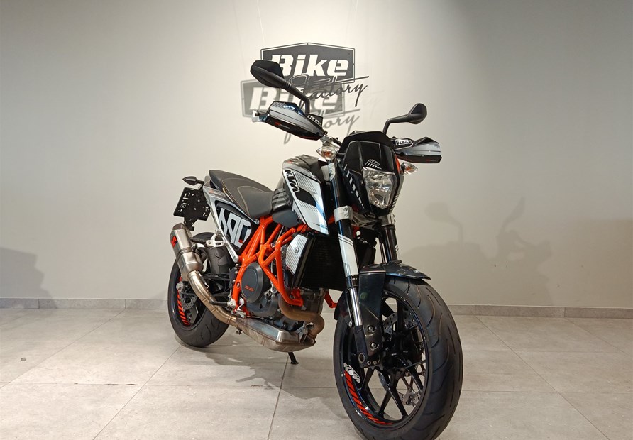 KTM 690 Duke (schwarz)