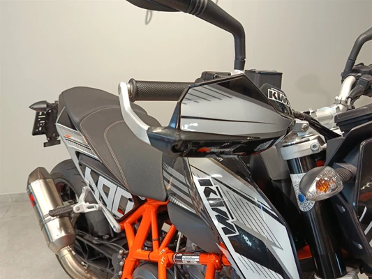 KTM 690 Duke (schwarz) - Bild 5