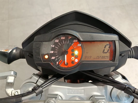 KTM 690 Duke (schwarz) - Bild 7