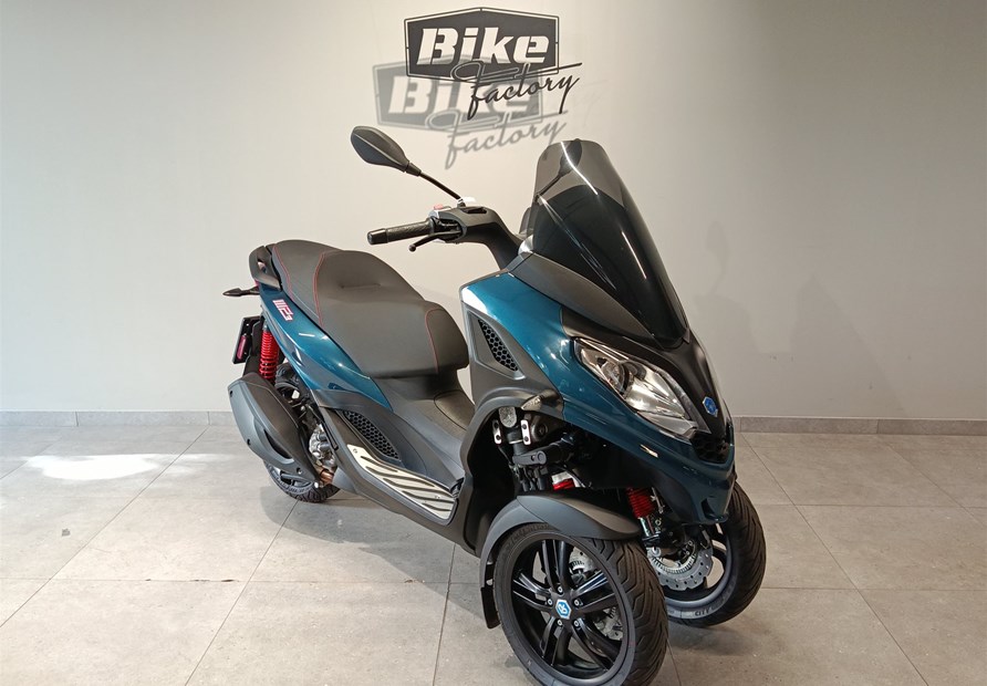 Piaggio MP3 300 Sport (Blu Petrolio Glossy)