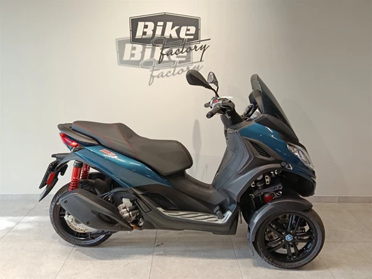 Piaggio MP3 300 Sport (Blu Petrolio Glossy) - Bild 2