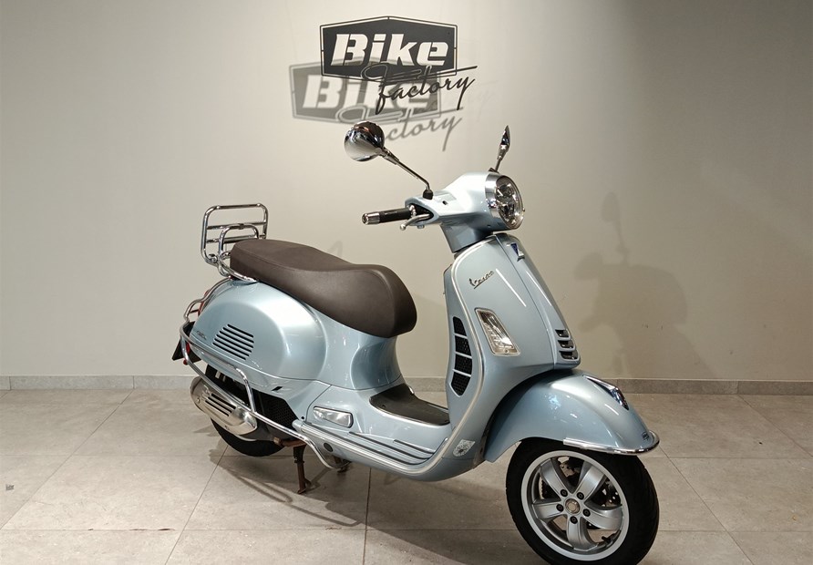 Vespa GTS 125 i.e. (grau)