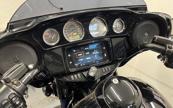 Gebrauchtmotorrad Harley-Davidson Touring Street Glide Special FLHXS - Bild 11