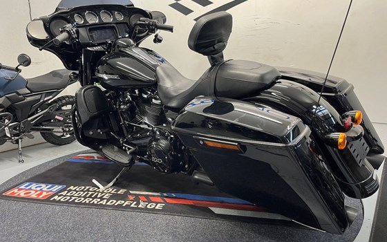 Gebrauchtmotorrad Harley-Davidson Touring Street Glide Special FLHXS - Bild 3