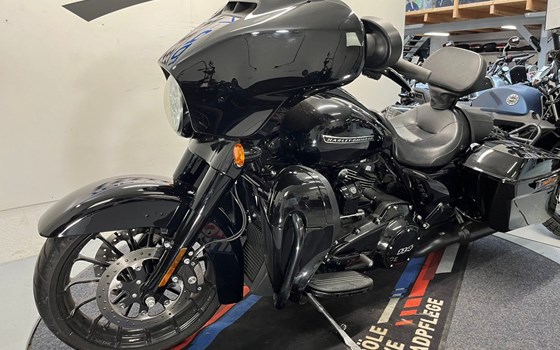 Gebrauchtmotorrad Harley-Davidson Touring Street Glide Special FLHXS - Bild 5