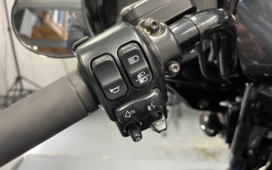 Gebrauchtmotorrad Harley-Davidson Touring Street Glide Special FLHXS - Bild 9