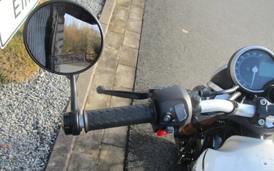 Gebrauchtmotorrad Triumph Speed 400 - Bild 12