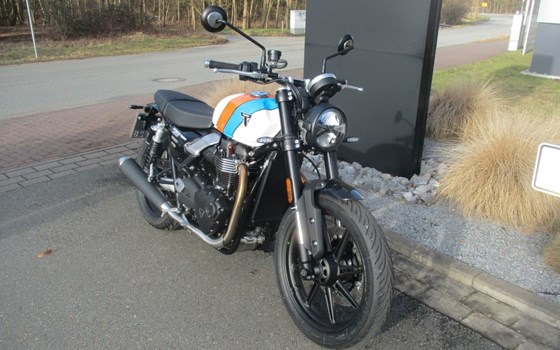 Gebrauchtmotorrad Triumph Speed Twin 900 - Bild 3