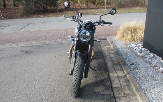 Gebrauchtmotorrad Triumph Speed Twin 900 - Bild 4