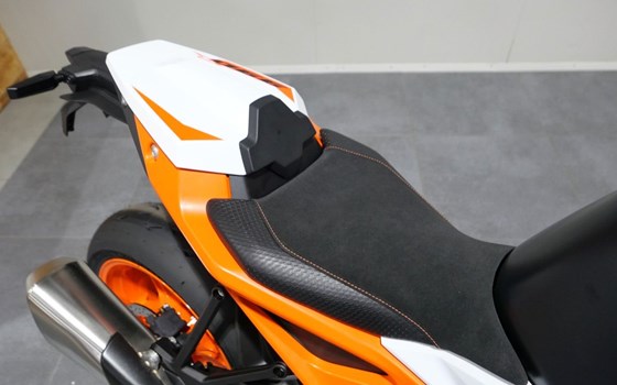 Gebrauchtmotorrad KTM 990 Duke R - Bild 5