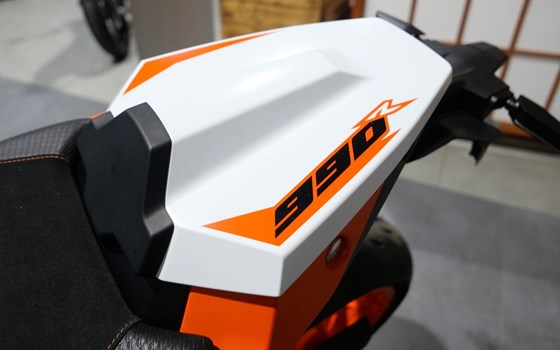 Gebrauchtmotorrad KTM 990 Duke R - Bild 6