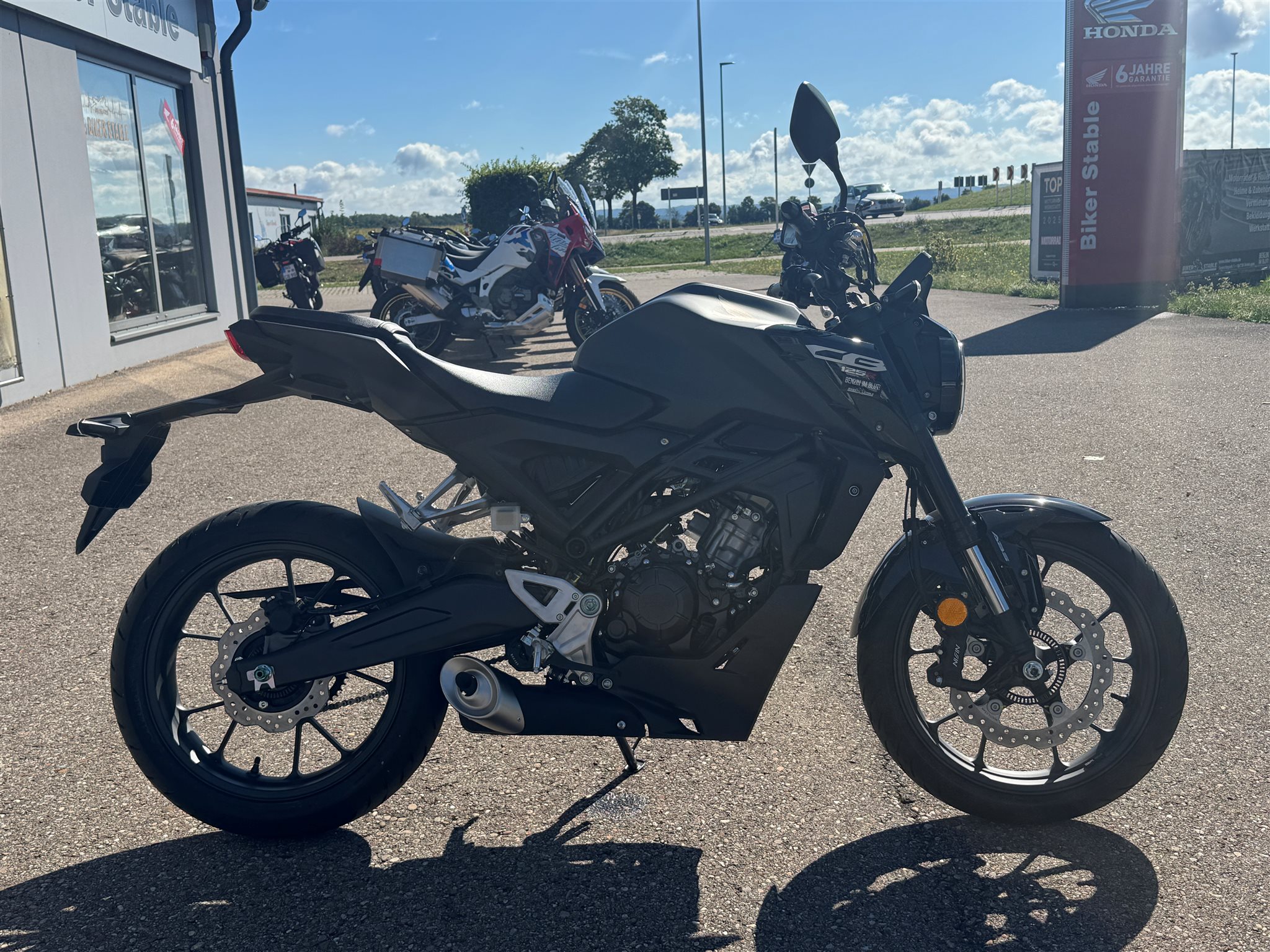 Honda CB125R