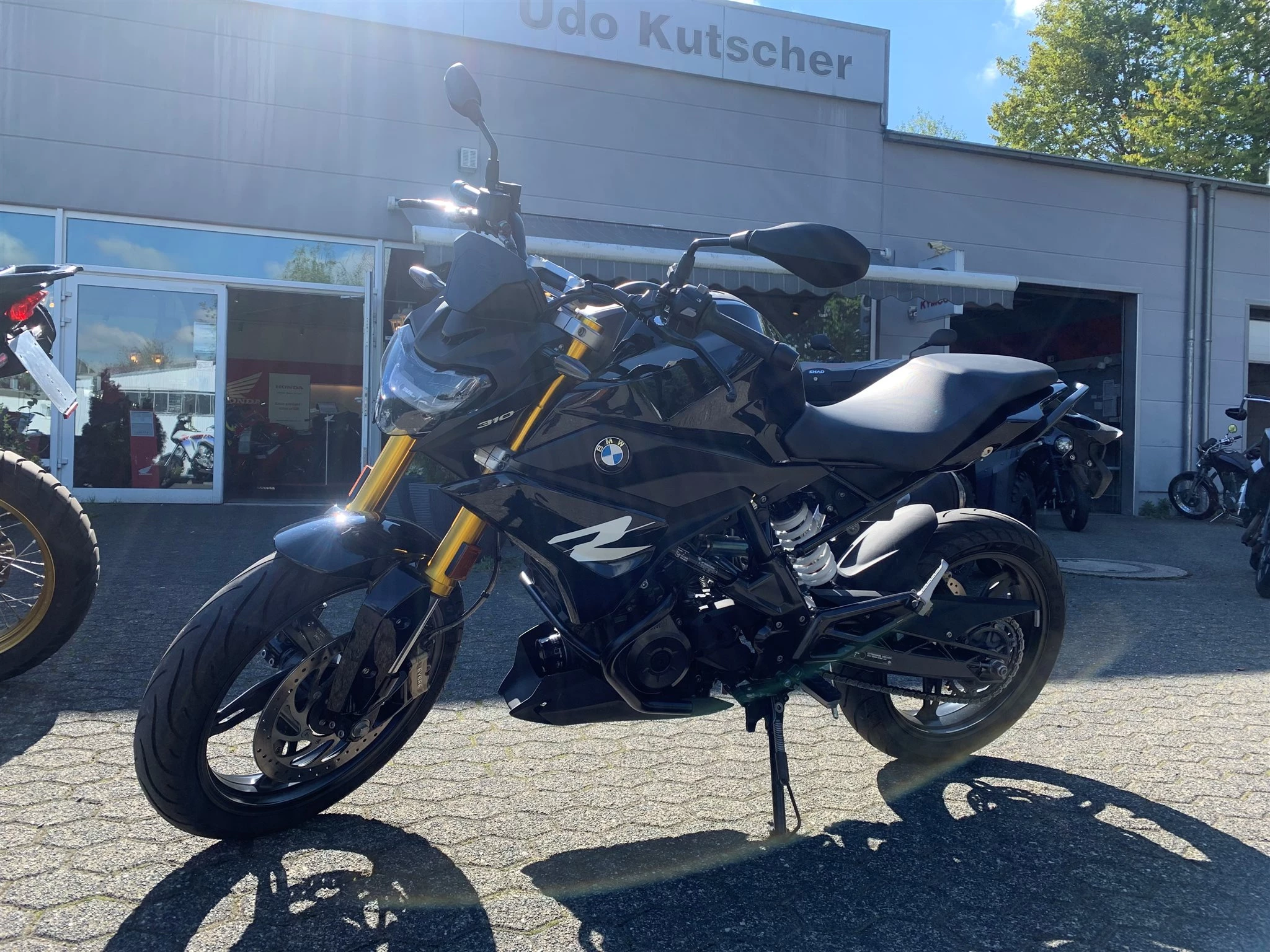 BMW G 310 R