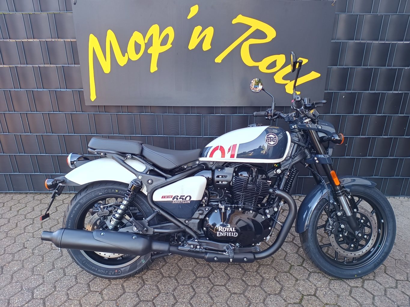 Royal Enfield Shotgun 650
