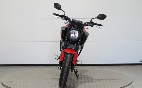 Gebrauchtmotorrad Honda CB125R - Bild 2