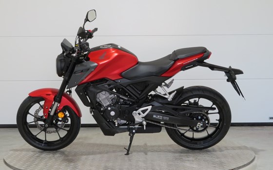 Gebrauchtmotorrad Honda CB125R - Bild 4