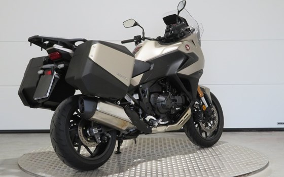 Gebrauchtmotorrad Honda NT1100 DCT Electronic Suspension - Bild 7