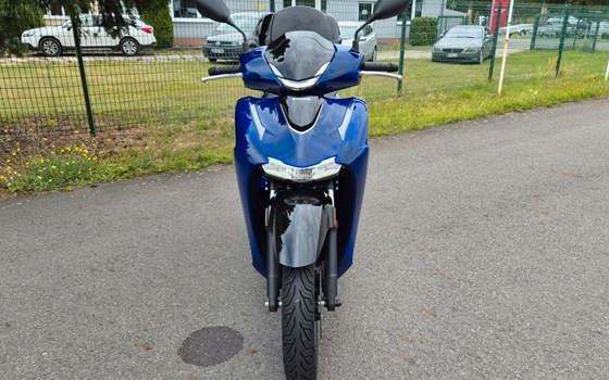 Gebrauchtmotorrad Honda SH125 - Bild 4