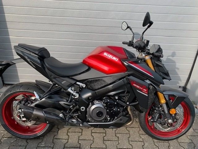 Suzuki GSX-S1000 Power Edition