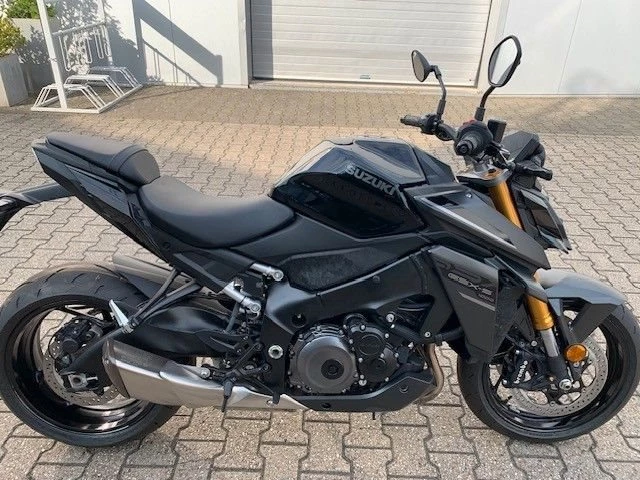Suzuki GSX-S1000
